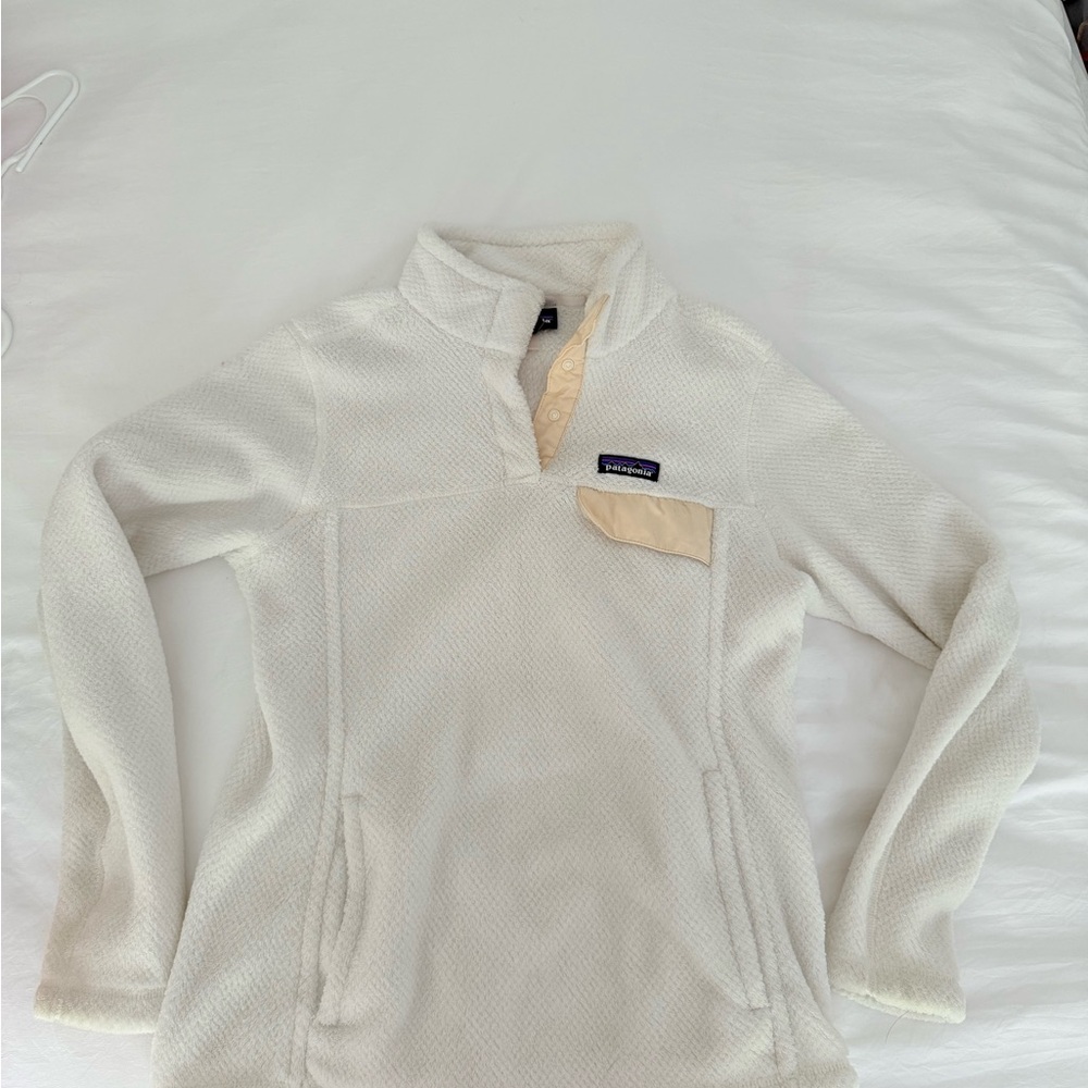 Patagonia White quarter snap Fleece Sweater